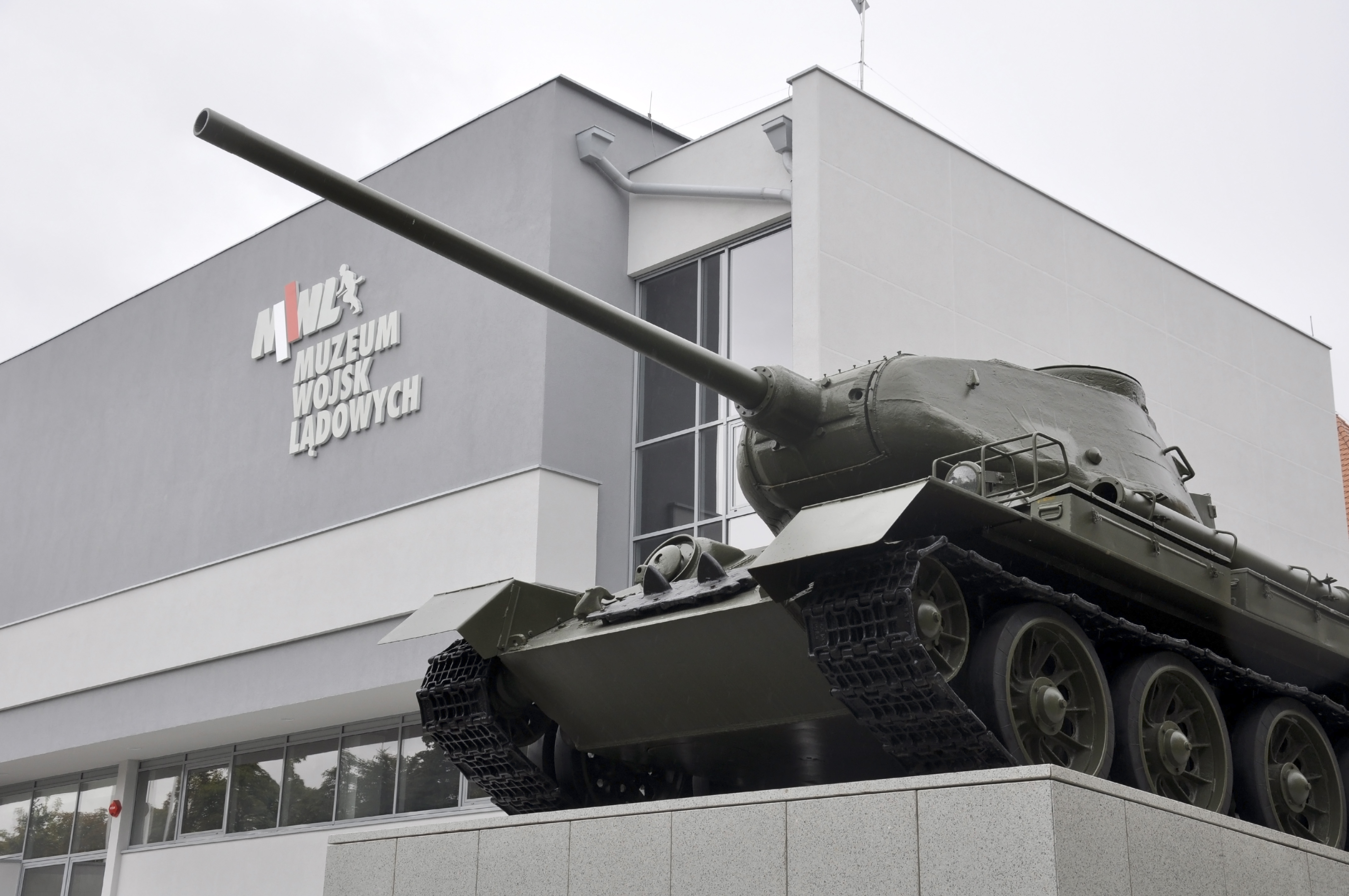 The Land Forces Museum - More